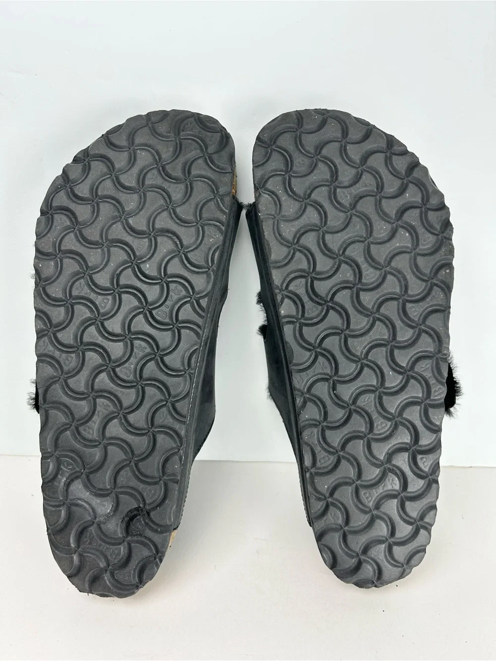 Birkenstock Arizona Big Buckle Shearling Black Two Strap Sandals EU 39 US 8